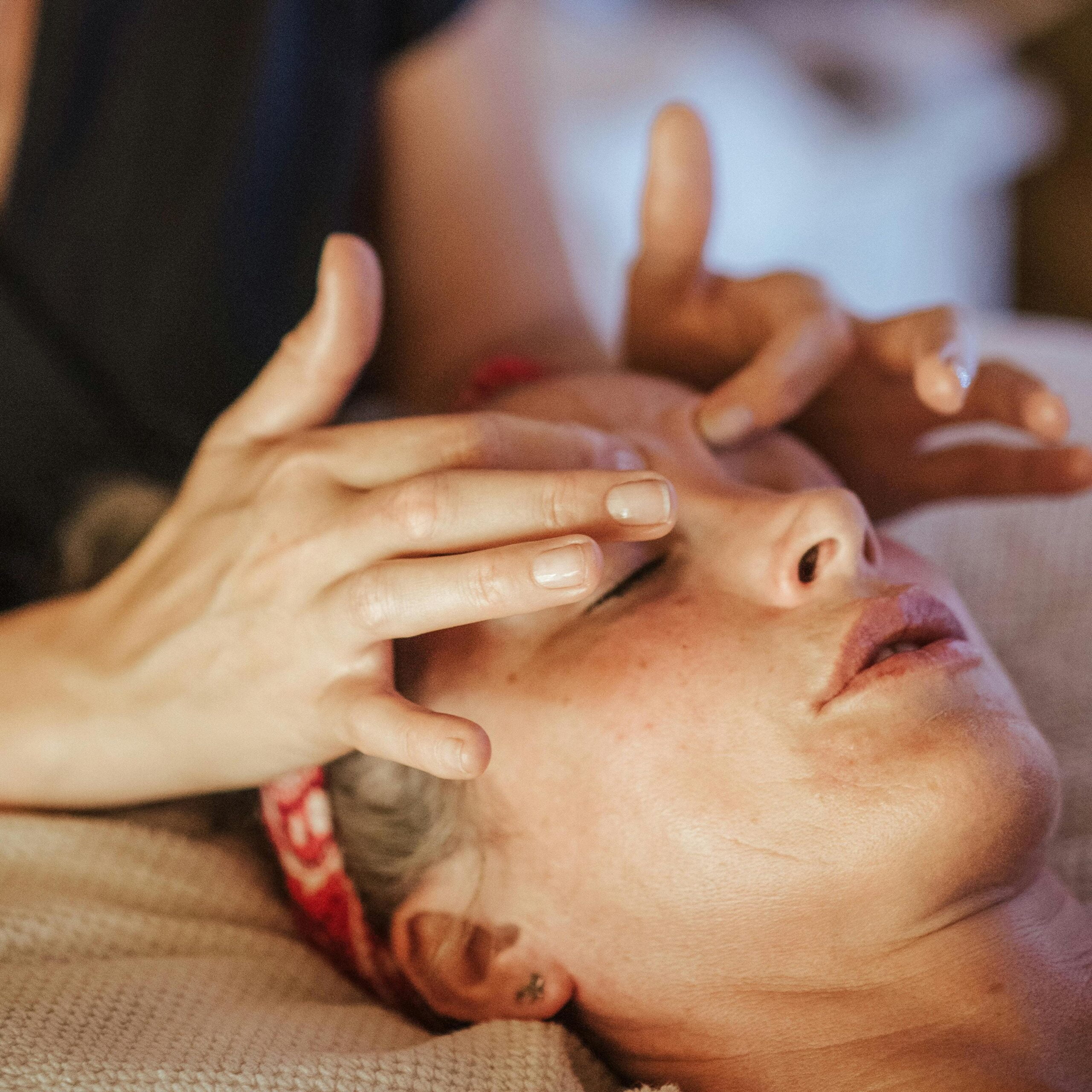 Massage visage crane